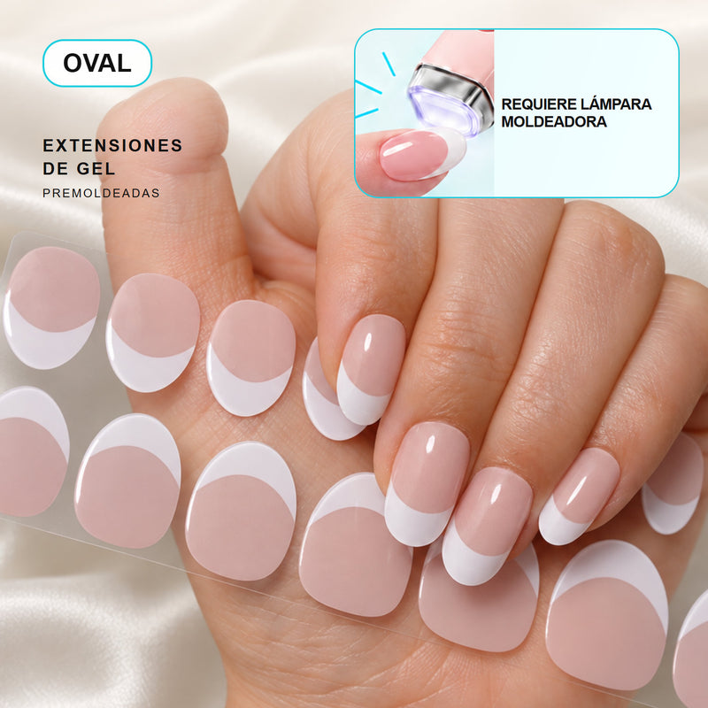 Extensiones de gel NOOVES Rose Cloud, forma oval, mano y tira sobre satén