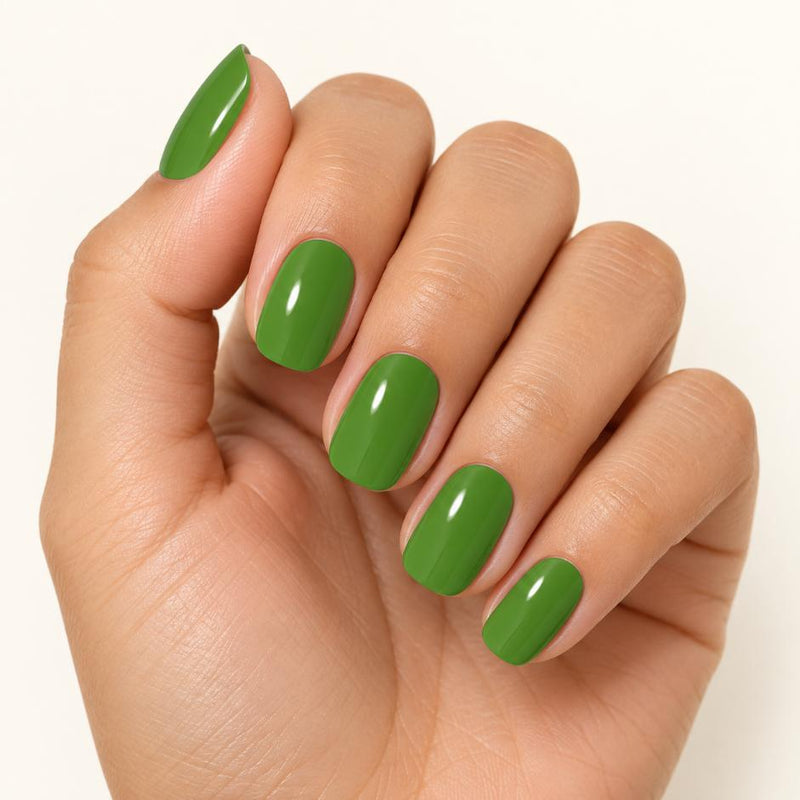 Resultado Manicura en casa con Deep Teal - Acabado Natural
