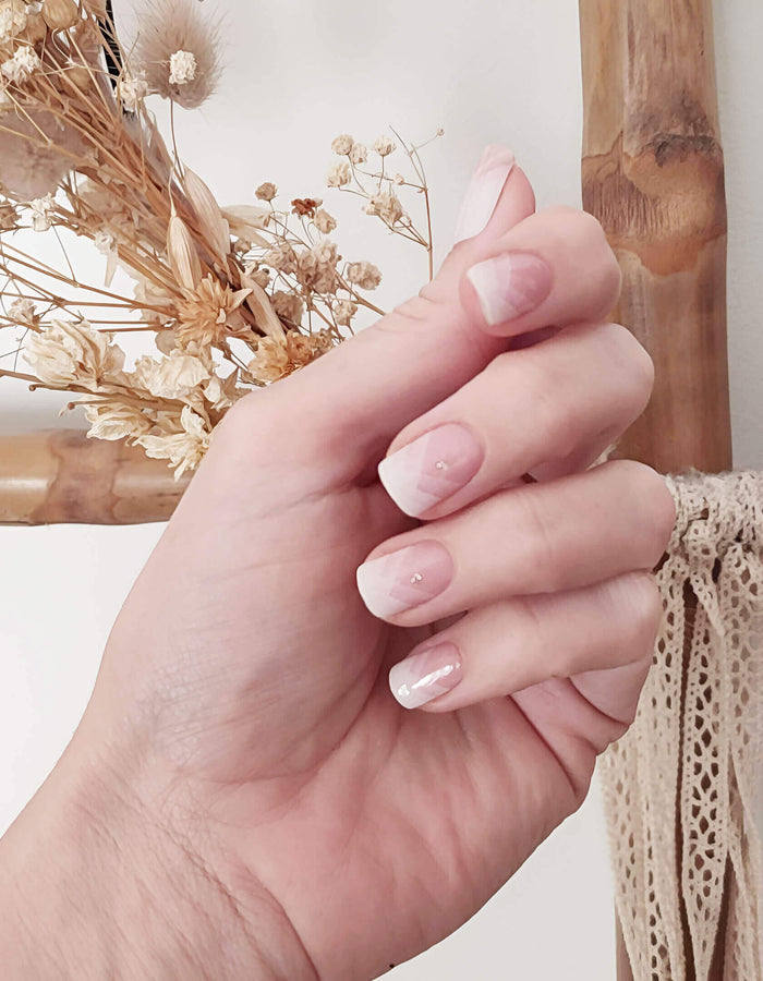 Gel Sheets - French Elegance - Nooves Nails - Láminas de uñas de gel semicuradas