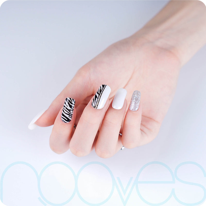 Diseño de uñas Folhas de Gel - Funky Baby - Nooves Nails - Veganas, Cruelty-Free y Hema-Free