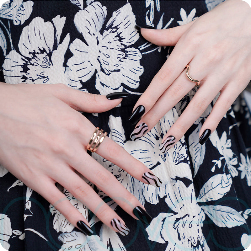 Láminas resistentes al agua Láminas de Gel - Bold Zebra - Nooves Nails - Duración más de 14 días