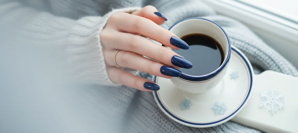 Tendencias Uñas Invierno 2025/2026: Los 9 Colores y Diseños Clave que Triunfarán