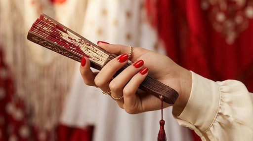 Manicura para la Feria 2026 - editorial NOOVES