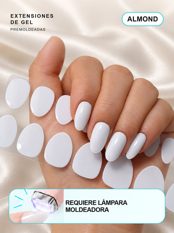 Extensiones de gel NOOVES Pure Canvas, forma almond, mano y tira sobre satén en tarjeta