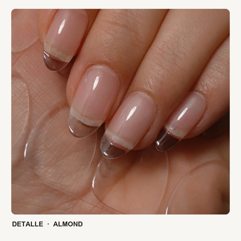 Extensiones de gel NOOVES Crystal Clear, forma almond, detalle macro