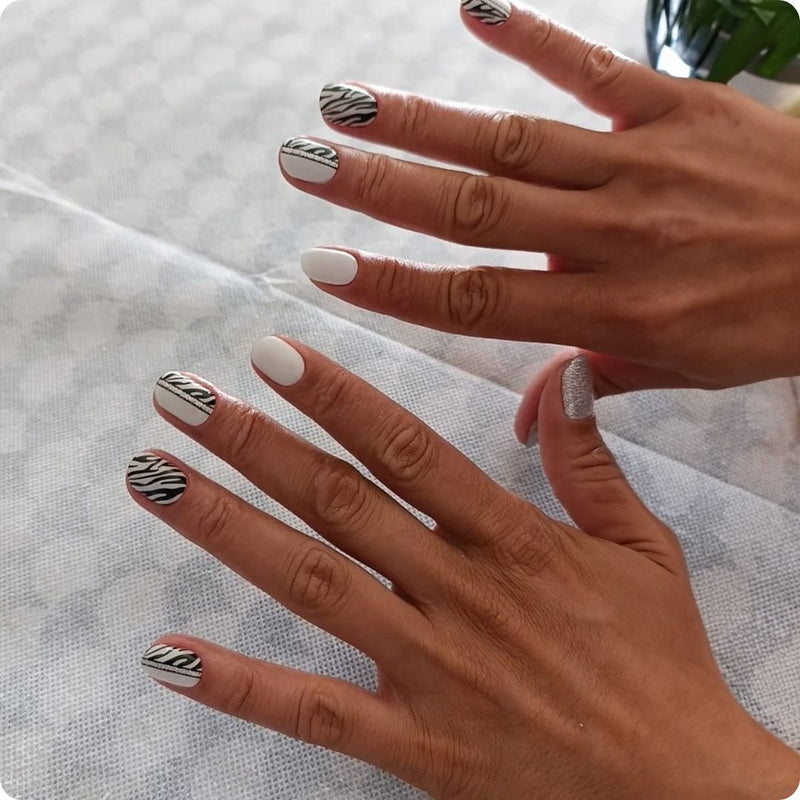 Resultado Manicura en casa con Folhas de Gel - Funky Baby - Nooves Nails  - Acabado Natural