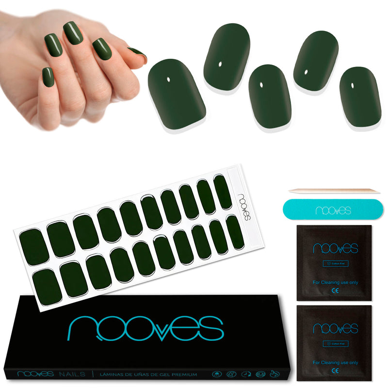 Uñas de gel Dark Green curadas con lámpara UV - Brillo espejo