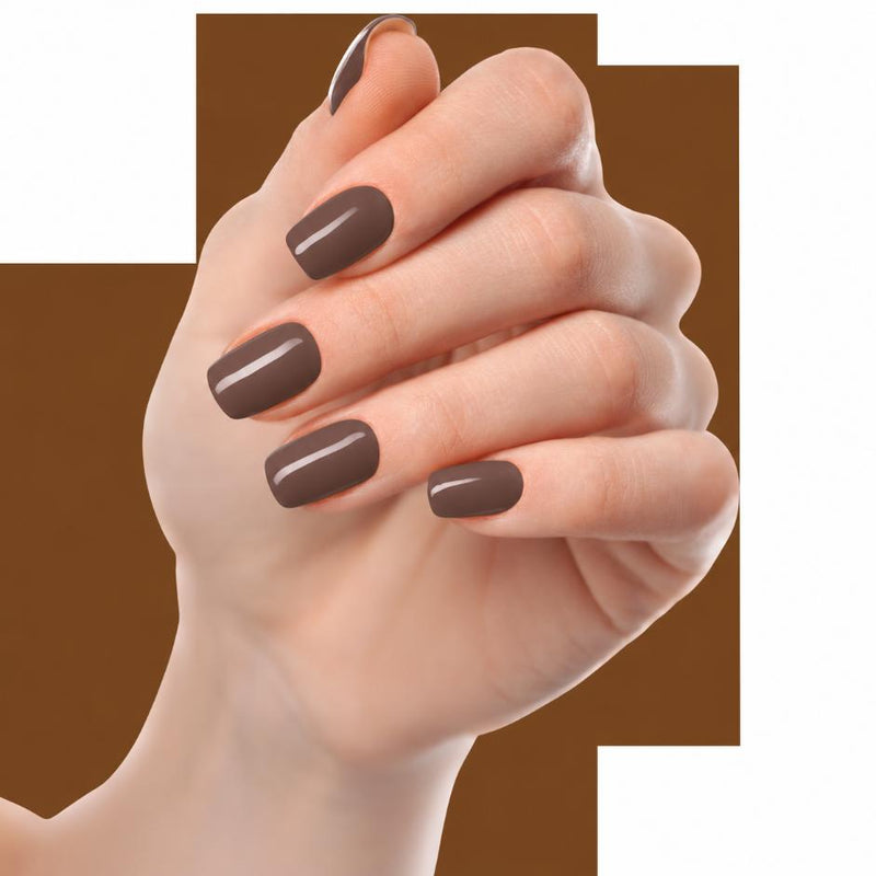 Uñas de gel Moka Nude curadas con lámpara UV - Brillo espejo