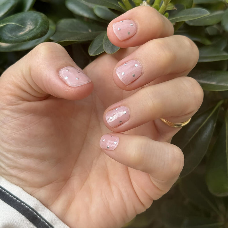 Resultado Manicura en casa con Folhas de Gel - Crystal Rose - Nooves Nails  - Acabado Natural
