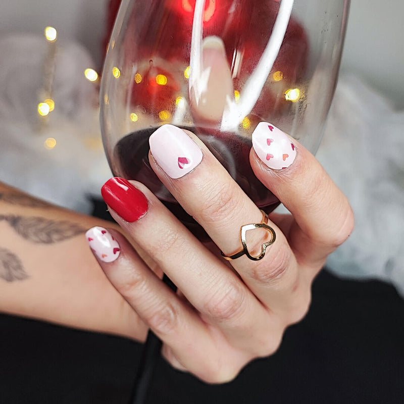 Diseño de uñas Láminas de Gel - In Love  - Nooves Nails - Veganas, Cruelty-Free y Hema-Free